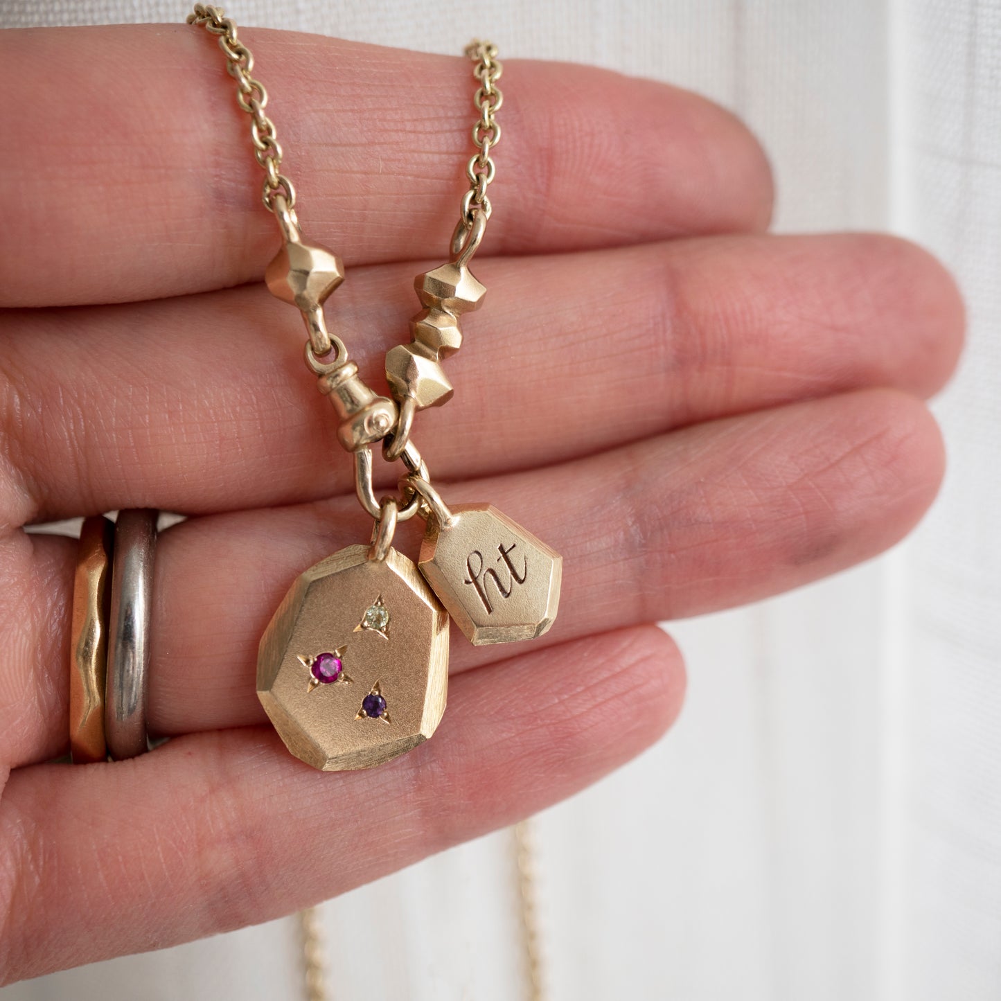 Gea Swivel Chain Necklace