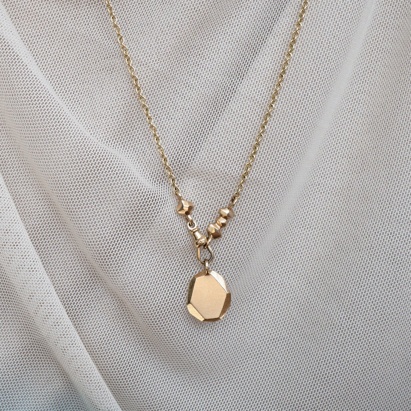 Gea Swivel Chain Necklace