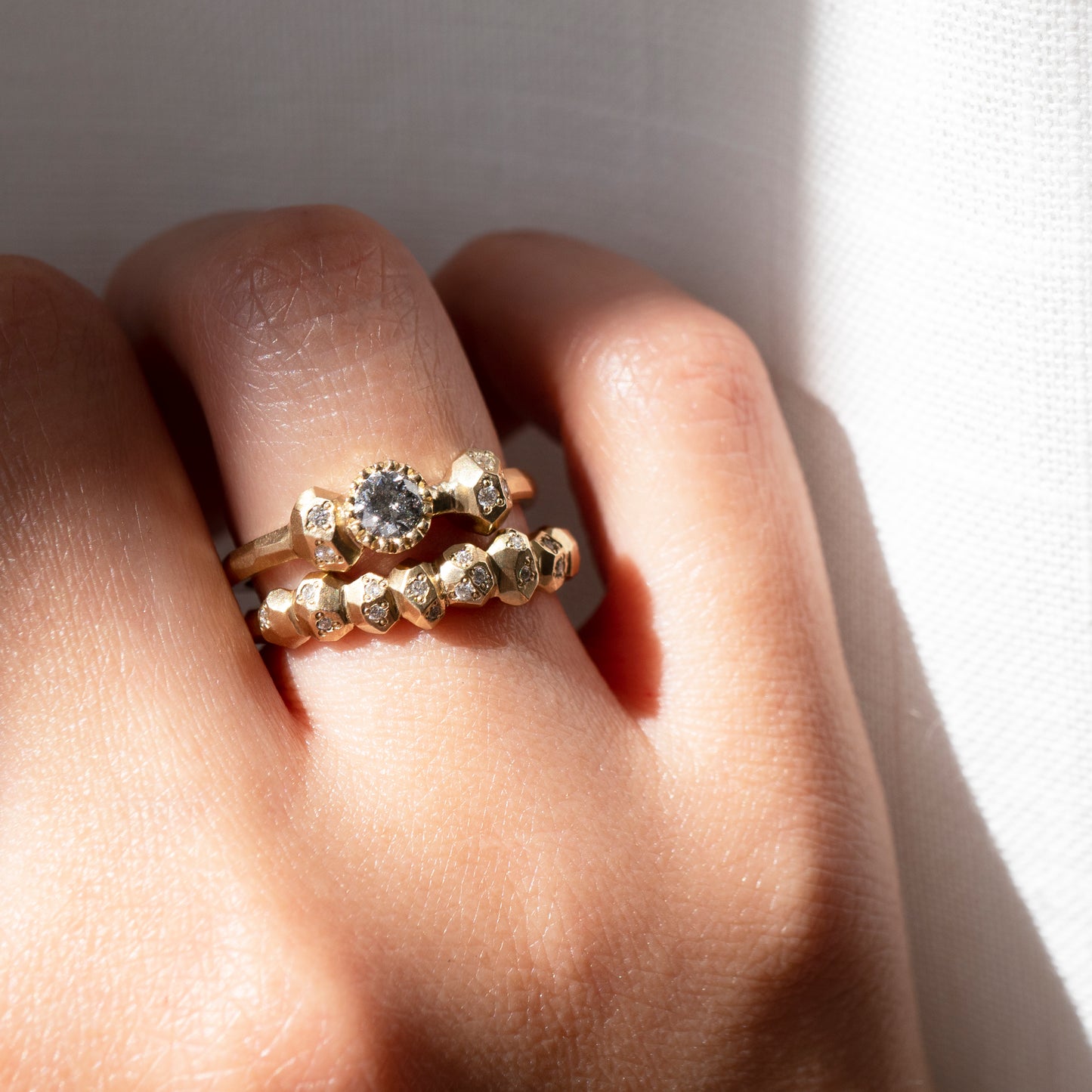 Gea N2 Mini Ring - Salt & Pepper Diamond