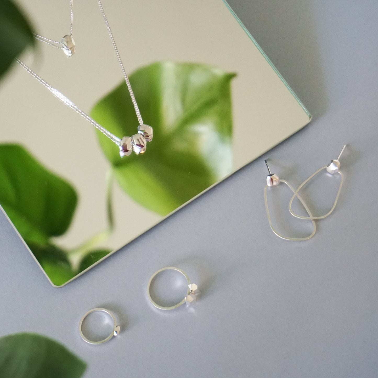 Gea Earrings with Hoops