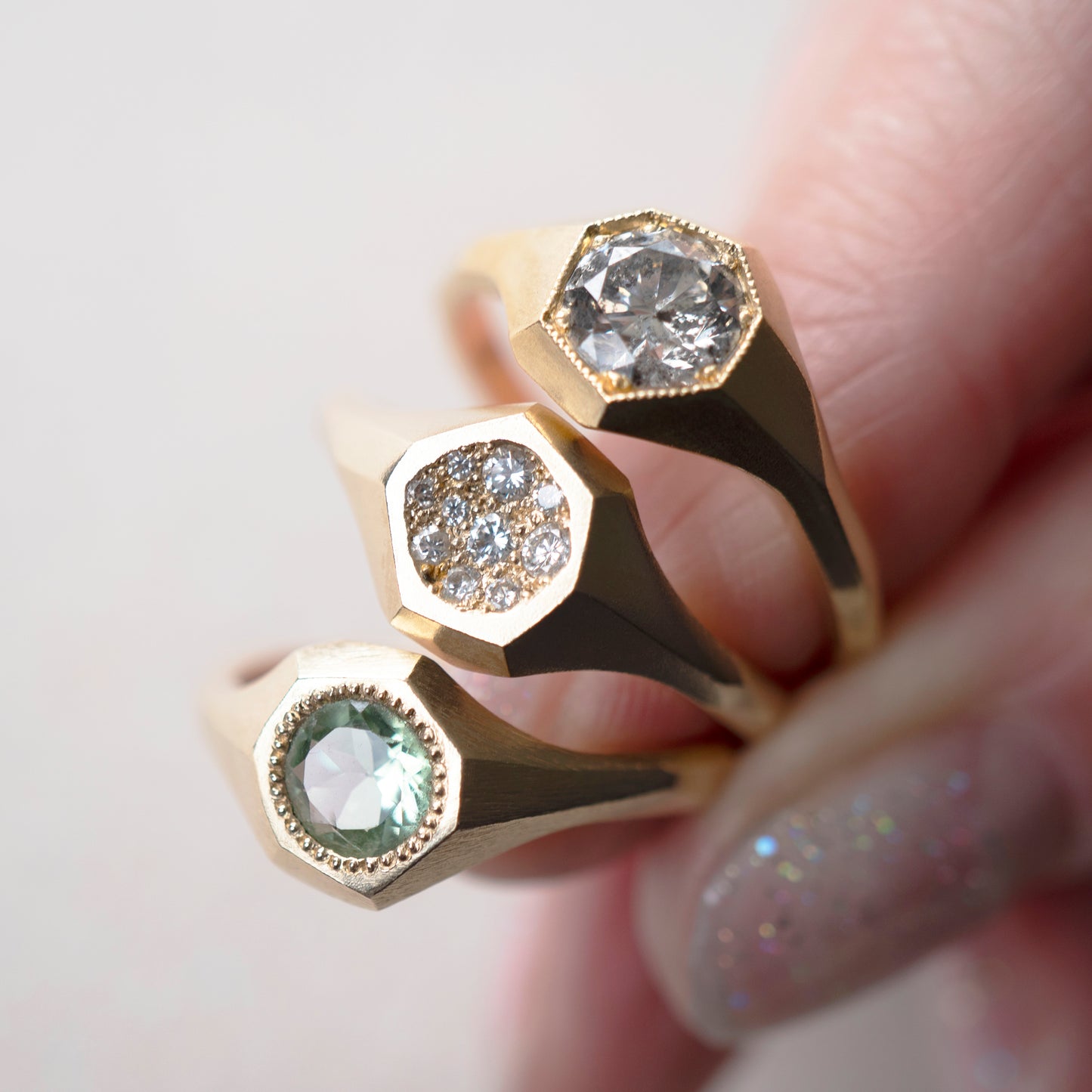 Geoda Mini Signet Ring - White Diamonds