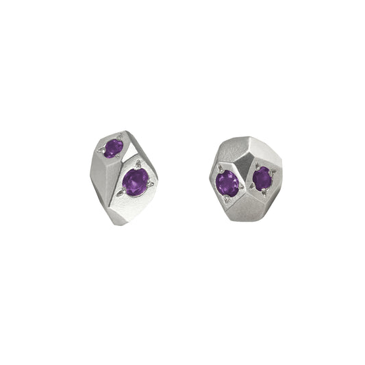 Gea Medium Studs - Amethyst