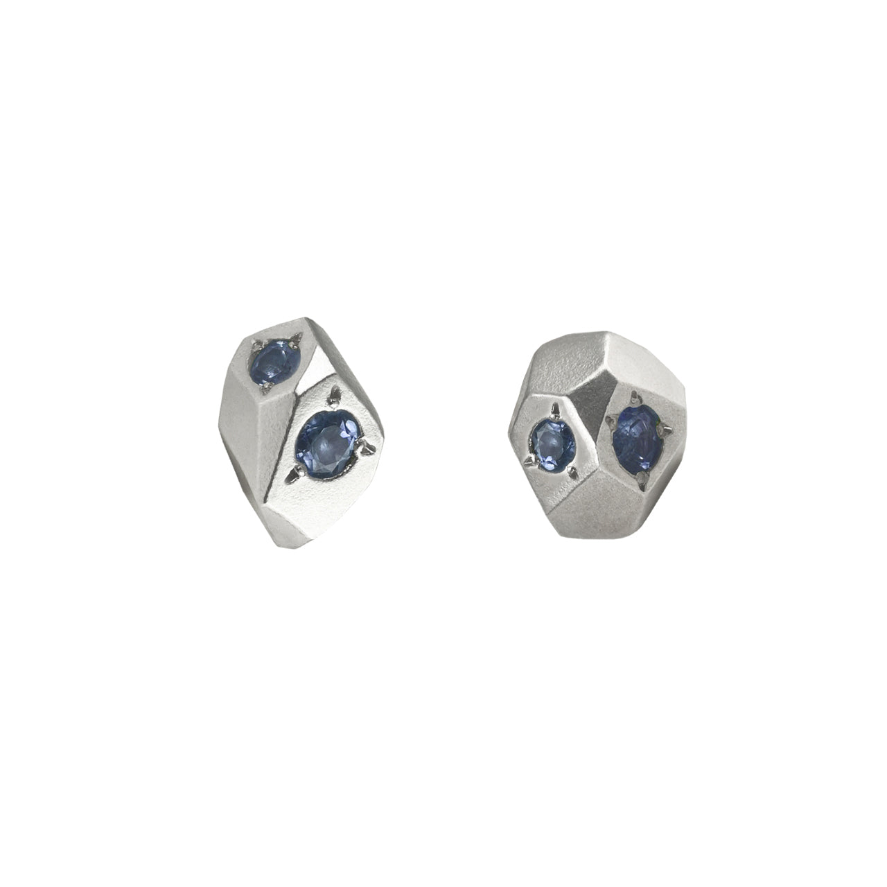 Gea Medium Studs - Tanzanite